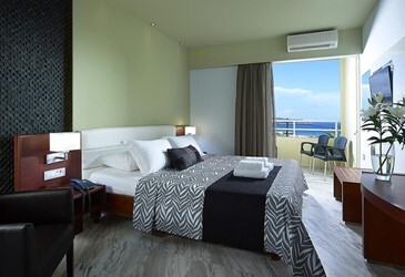 Twin / Double Superior Room Sea View