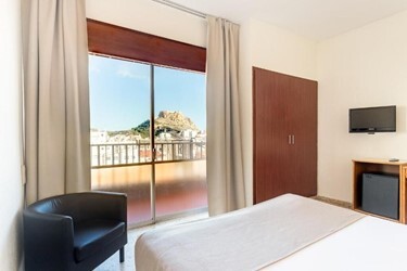 1 King Bed