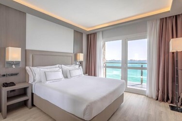  Executive Junior Suite