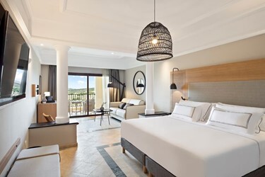 Premium The Level Familiy Room