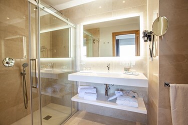 Junior Suite Room