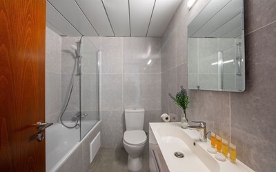 Superior Twin Room Inland View