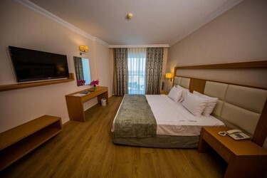 Standard Room Land View With Balcony