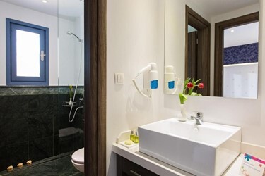 Ruby Royal Family Suites