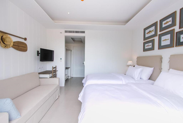 Deluxe Cliff View Room