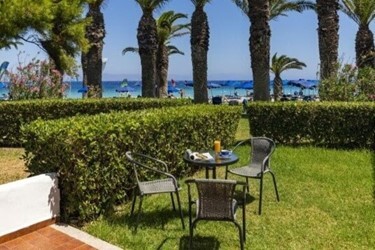 Bungalow Garden View