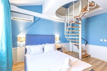 MEZ Maisonette