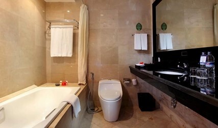 Deluxe Pool Access Room