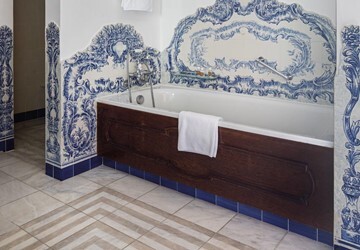 Superior Suites
