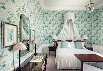 Superior Suites