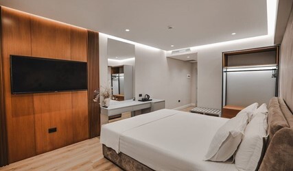 Deluxe Double Room with Balcony & Sea View