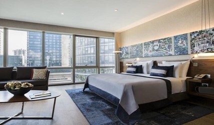 Corner Deluxe Suite