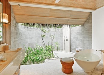Retreat Grand Beach Pool Villa