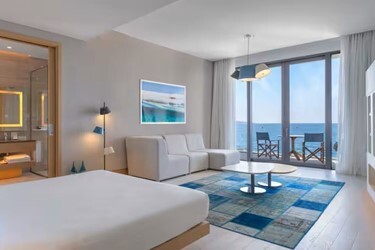 King Junior Suite with Balcony & Sea View