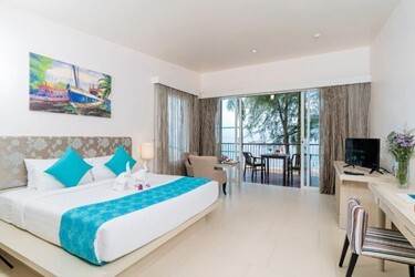 Grand Deluxe Beach Front