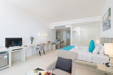 Grand Deluxe Beach Front