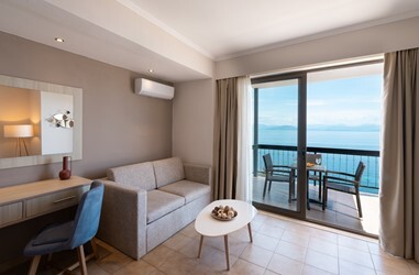 Junior Suite Direct Sea View