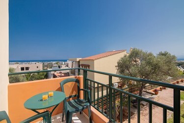 1-Bedroom Apartment with Sea View A/C