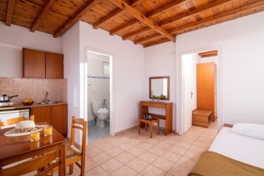 1-Bedroom Apartment with Sea View A/C