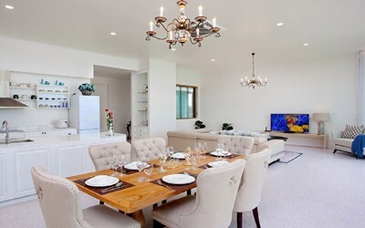 3-bedroom Seafront Pool Suite