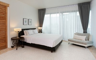 3-bedroom Seafront Pool Suite