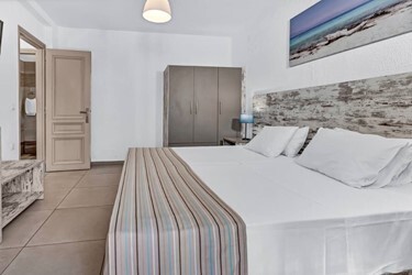 Junior Suite Bedroom & Living Room for 2 Persons A/C