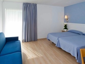 Улучшенный трехместный номер