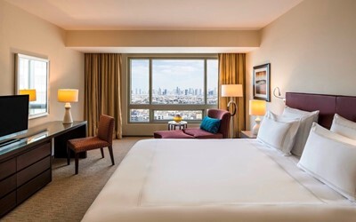Deluxe Room King City View