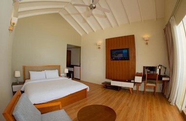Superior Beach Bungalow