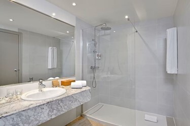 INNSiDE Sea View Room with Garden
