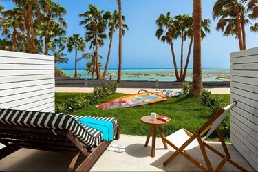 INNSiDE Sea View Room with Garden
