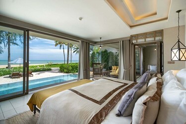 Beachfront Pool Villa