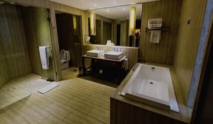 One-Bedroom Suite with Private Pool 