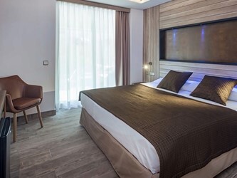 DBL with Balcony Superior