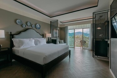 Deluxe Sea View Room