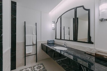 Deluxe Sea View Room