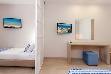Room Superior with Sliding Door Building B