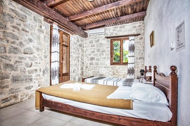 1-Bedroom Apartment