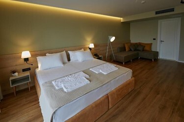 Deluxe Room Side Sea View