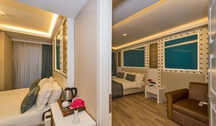 Connecting Family Room - Free Access to Spa