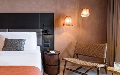 Room Sapphire Retreat for 2 Adults Max 1 Child HB