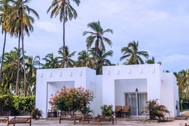 front beach master room