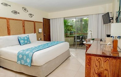 Room Tropical View