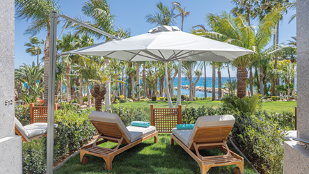 Junior Suite with Private Pool / Garden