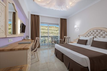 Double Room Deluxe with Land View