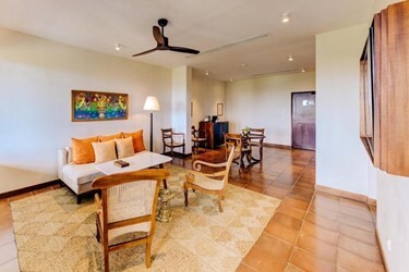 Deluxe Ocean View Suite