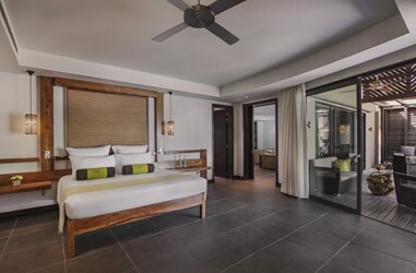 Beachfront Senior Suite With Pool