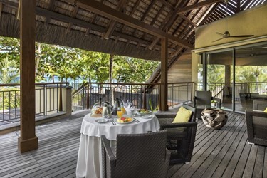 Beachfront Senior Suite With Pool