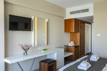 Superior Twin Room Side Sea View