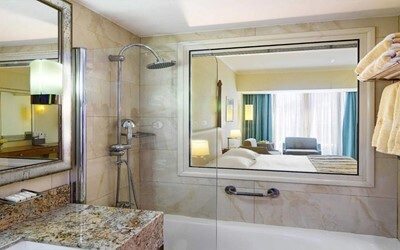 Deluxe Twin Room Side Sea View